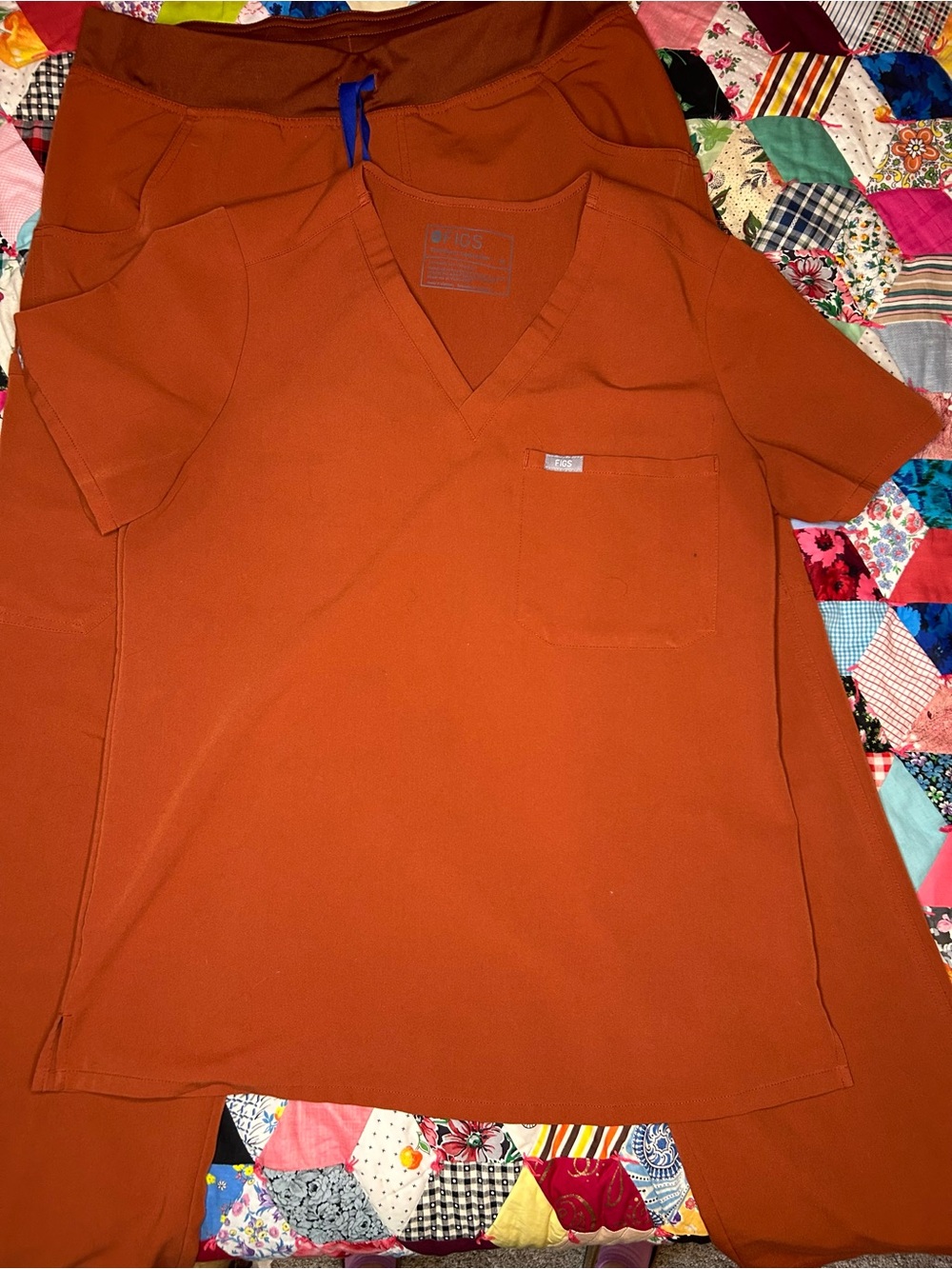 Women's FIGS  Rust Orange Scrub Top(M) and Pants(L)  Set